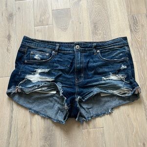 Woman’s American Eagle Short Jean Shorts 14